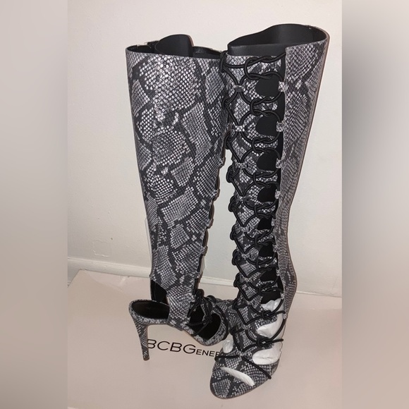 24HR DROP ⬇️ BCBGeneration Peep Toe Gladiator Strappy Heel - Picture 9 of 17